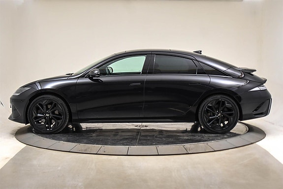 Hyundai Ioniq 6 2 of 30