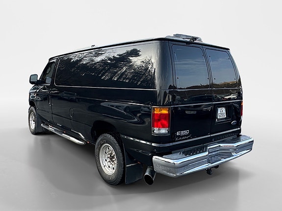 Ford Econoline 5 of 5