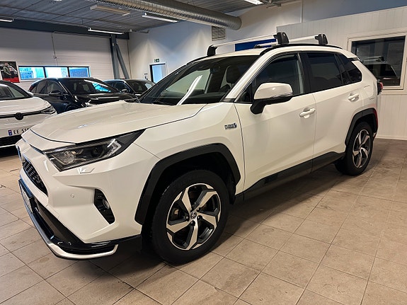 Toyota RAV4 Plug-in Hybrid 9 of 28