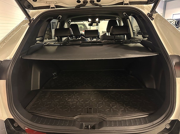 Toyota RAV4 Plug-in Hybrid 7 of 28
