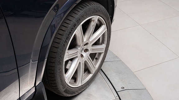 Volvo XC90 5 of 30