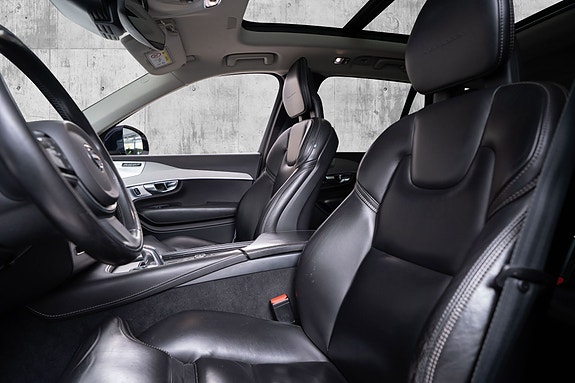 Volvo XC90 27 of 30