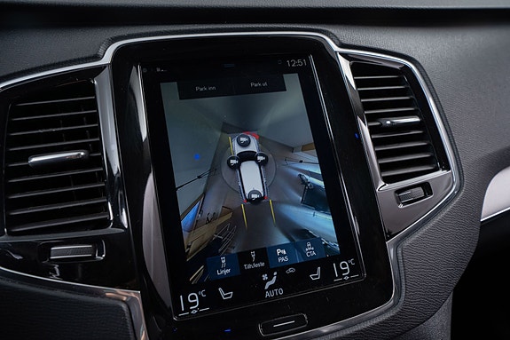 Volvo XC90 22 of 30