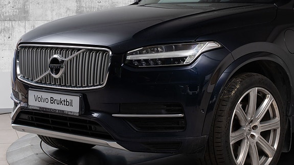Volvo XC90 3 of 30