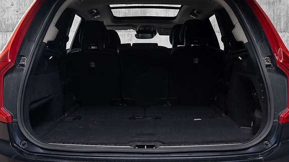 Volvo XC90 9 of 30