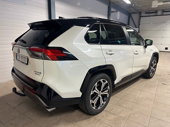 Toyota RAV4 5 of 5