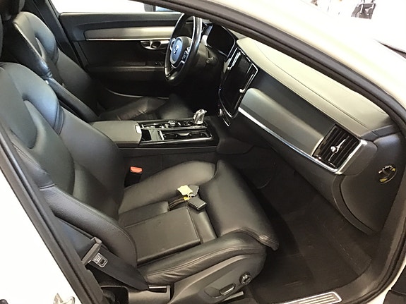 Volvo V90 7 of 17