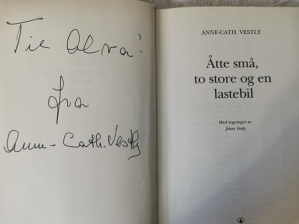 Signert bok av Anne-Cath Vestly