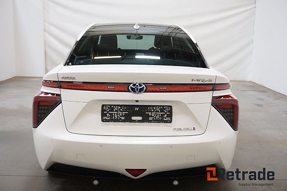 Toyota Mirai 6 of 10