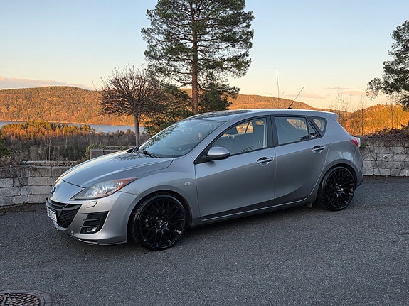Mazda 3 3 of 17