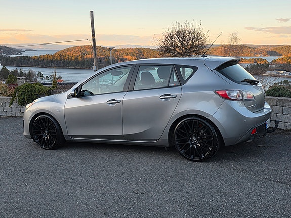 Mazda 3 4 of 17