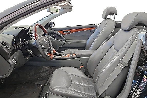 Mercedes-Benz SL500 8 of 24