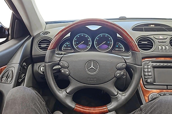 Mercedes-Benz SL500 9 of 24