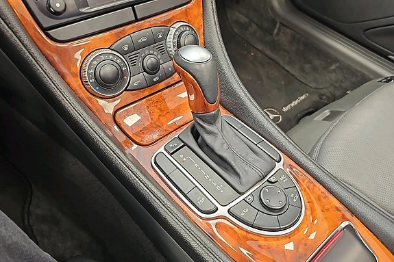 Mercedes-Benz SL500 14 of 24