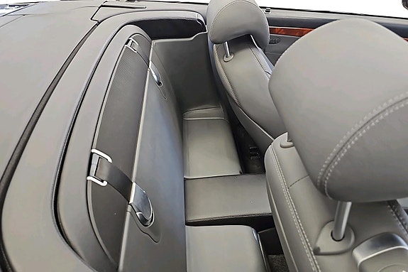 Mercedes-Benz SL500 22 of 24