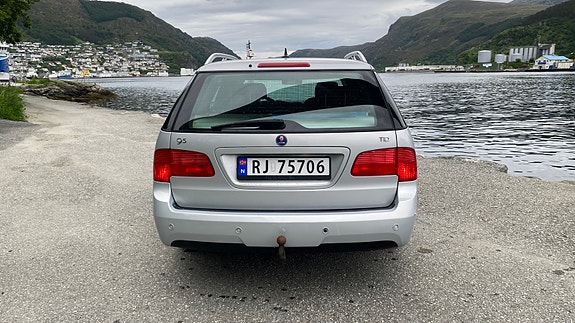 Saab 9-5 4 of 5