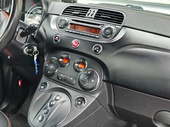 Fiat 500e 19 of 29