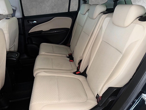 Opel Zafira Tourer 10 of 19
