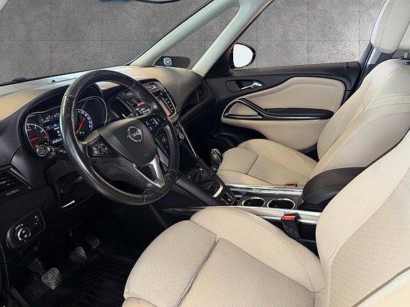 Opel Zafira Tourer 9 of 19