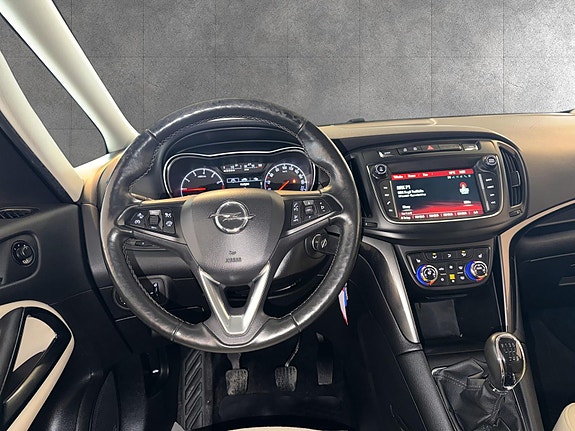 Opel Zafira Tourer 13 of 19