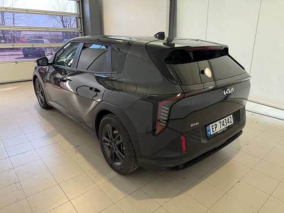 Kia EV4 4 of 17