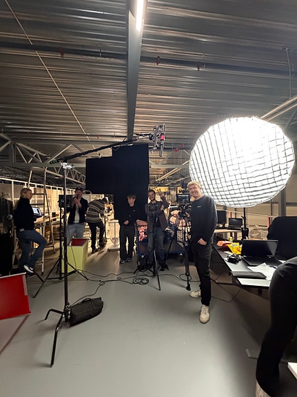 Filming av lageret vårt i Sandefjord.