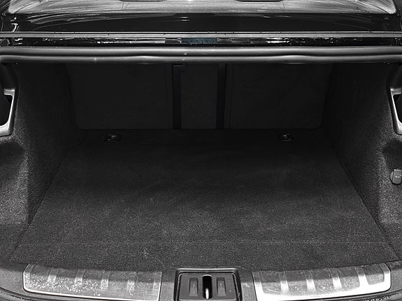 Porsche Taycan 10 of 30