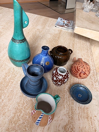 Ukjent merke blandet parti keramikkvaser og kanner flerfarget