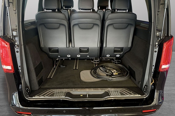 Mercedes-Benz EQV300 21 of 21