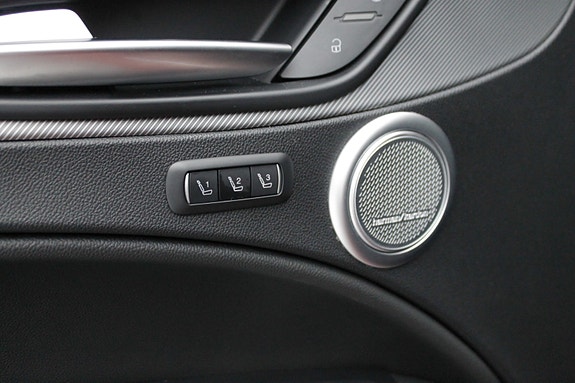 Alfa Romeo Stelvio 23 of 30