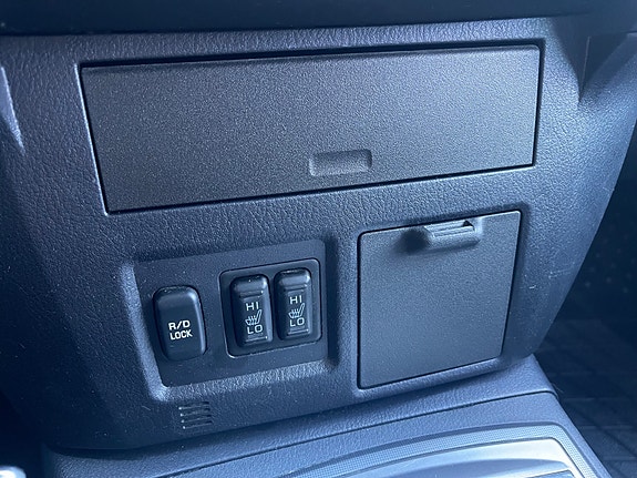 Mitsubishi Pajero 28 of 30