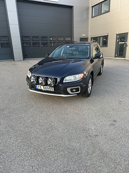 Volvo XC70 3 of 5