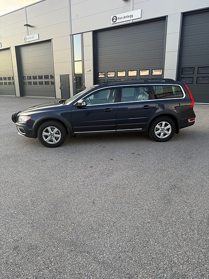 Volvo XC70 4 of 5