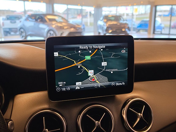 Mercedes-Benz GLA180 22 of 22