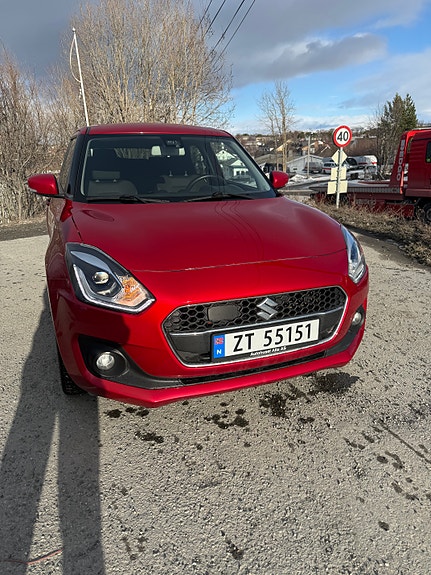 Suzuki Swift 2 of 5