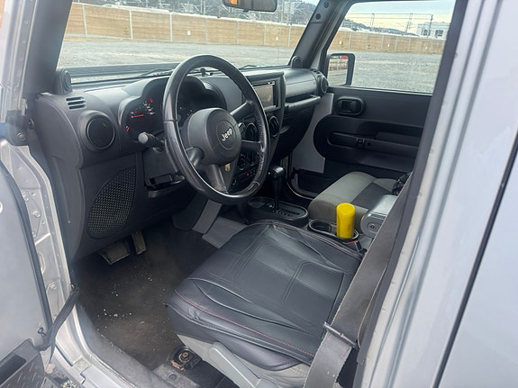 Jeep Wrangler 12 of 23
