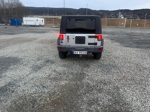 Jeep Wrangler 7 of 23