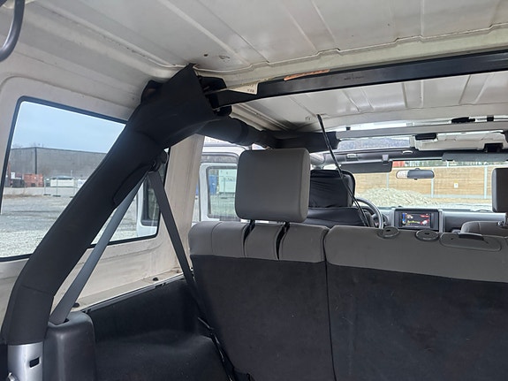 Jeep Wrangler 17 of 23