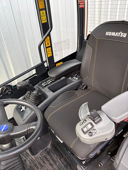 Komatsu WA100 / C-Smörj / Spakstyrning 3 of 4