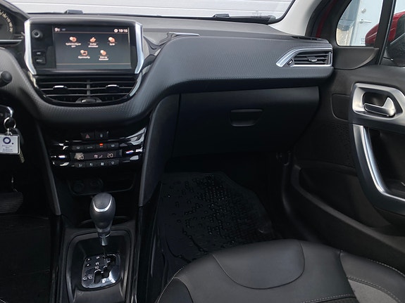 Peugeot 2008 16 of 20