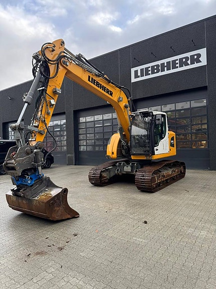 Liebherr R 920Compact Litronic