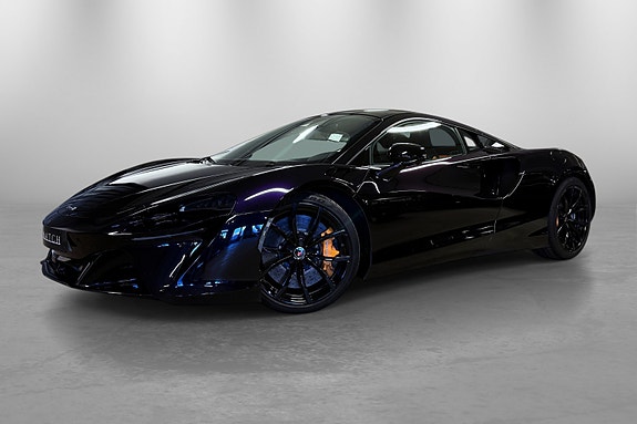 McLaren Artura 11 of 30