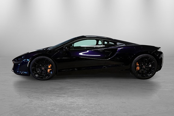 McLaren Artura 10 of 30