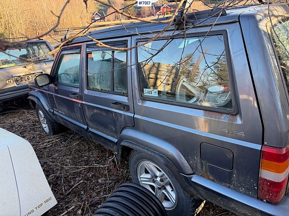 Jeep Cherokee 7 of 24