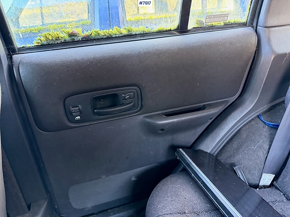 Jeep Cherokee 11 of 24