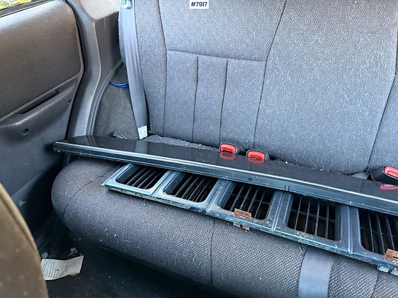 Jeep Cherokee 19 of 24