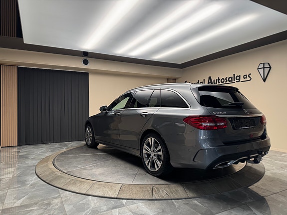 Mercedes-Benz C220 d 3 of 30