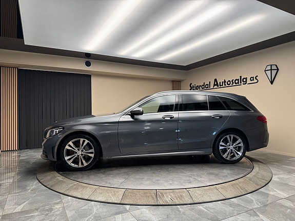 Mercedes-Benz C220 d 2 of 30