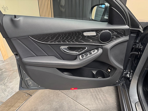 Mercedes-Benz C220 d 10 of 30