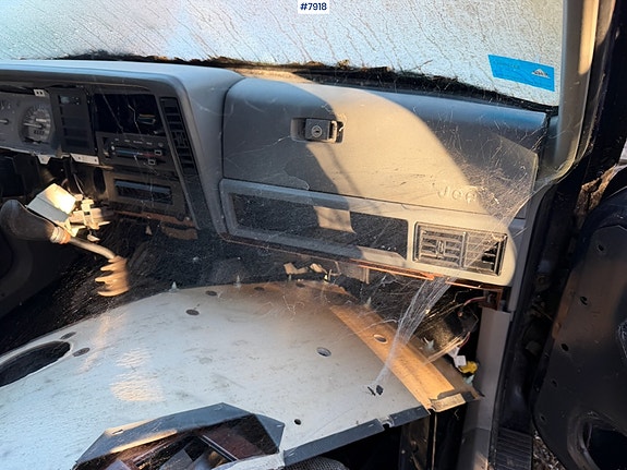 Jeep Cherokee 14 of 23